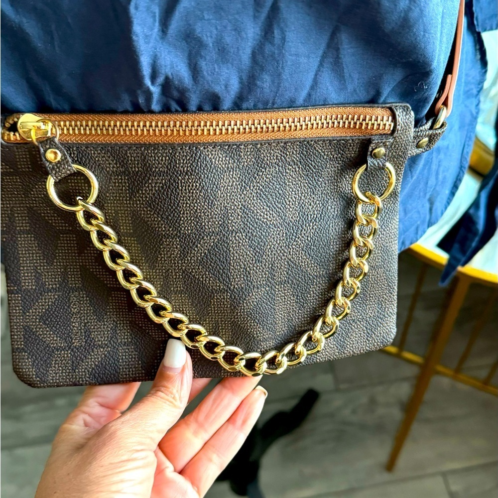 MICHAEL Michael Kors
Signature Leather Fanny Pack